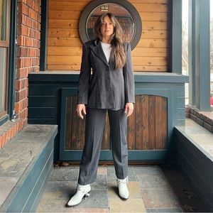 Women’s Gray Iridescent Snake Alligator Skin Blazer Jacket and Pants 2 Piece Set